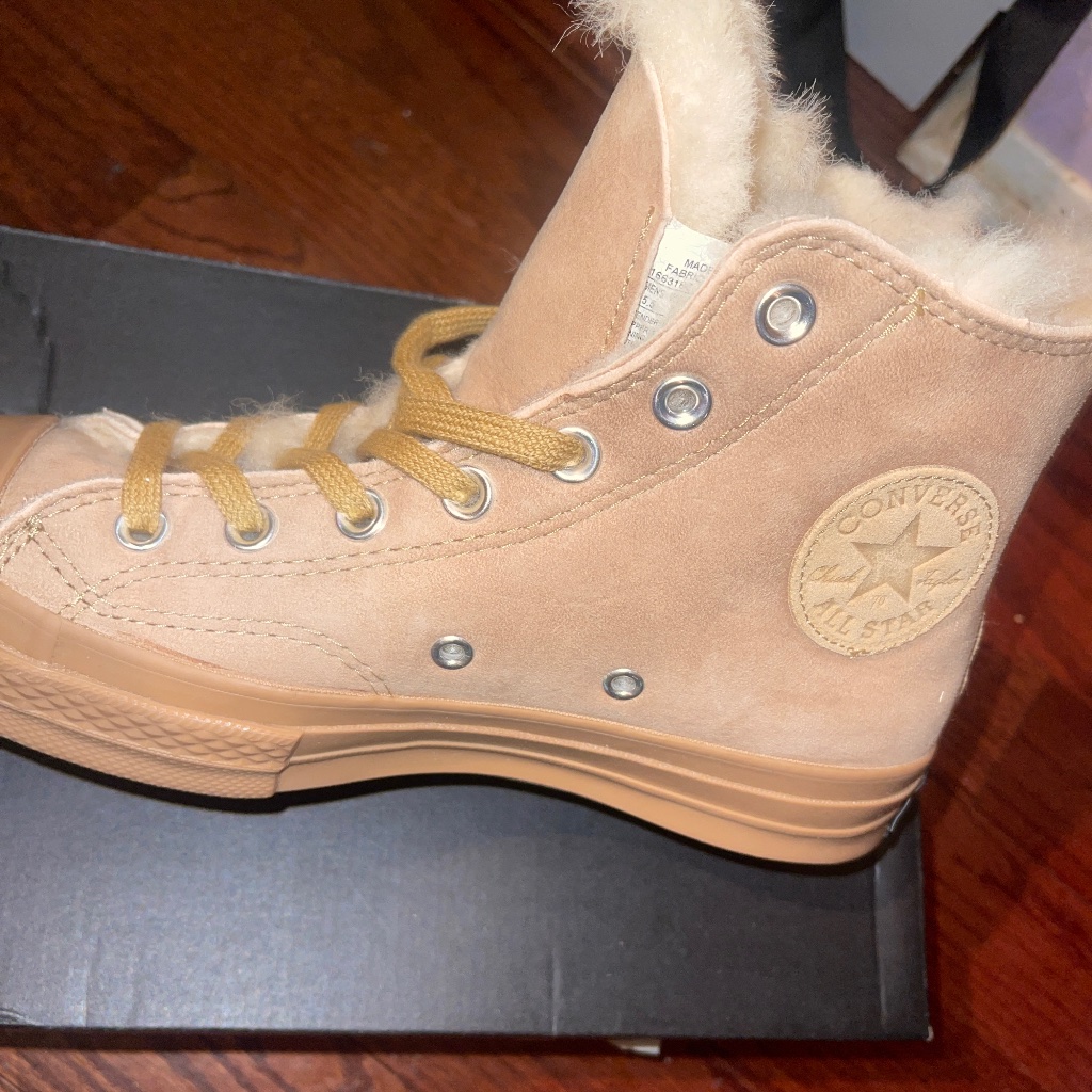 - Converse